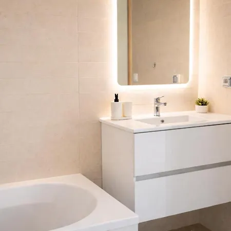 בית נופש Stunning Sea View Duplex & Monaco Close *