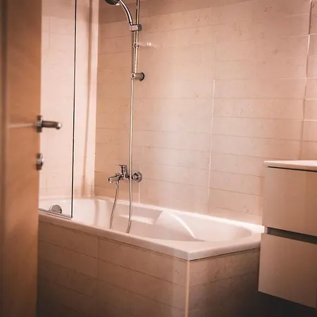 Porte De Monaco, Duplex Avec Terrasse Et Parking Apartamento *